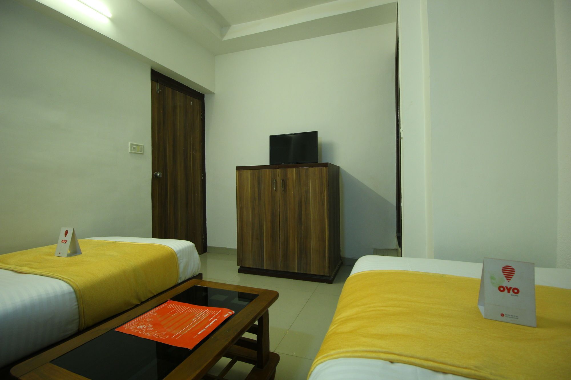 Oyo 8758 Hotel Swagatam Ahmedabad Exterior photo