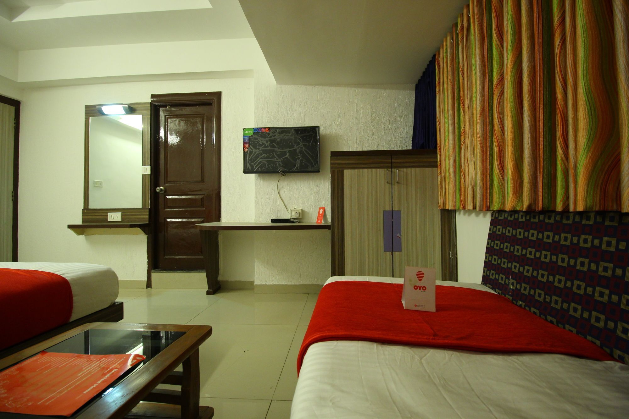 Oyo 8758 Hotel Swagatam Ahmedabad Exterior photo